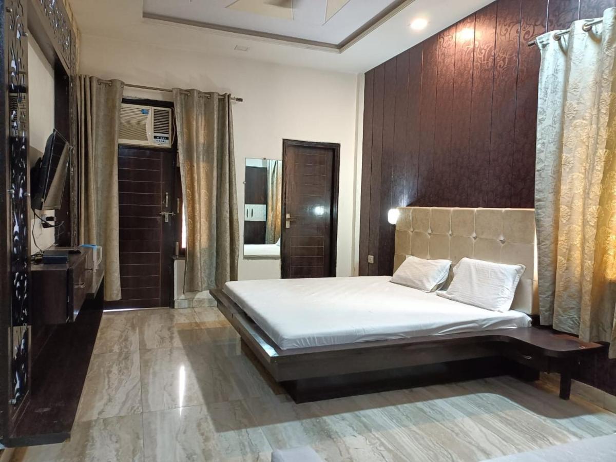 Hotel Prakash Regency Hapur Eksteriør bilde